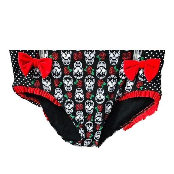 RETRO CHIC HOTTOPIC Poka-Dot Sugar Skull Rose Print 2 Piece Bikini With Ruffles - Picture 4 of 14